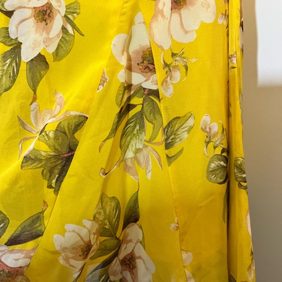 Taylor Floral Halter Dress - Picture 8 of 9